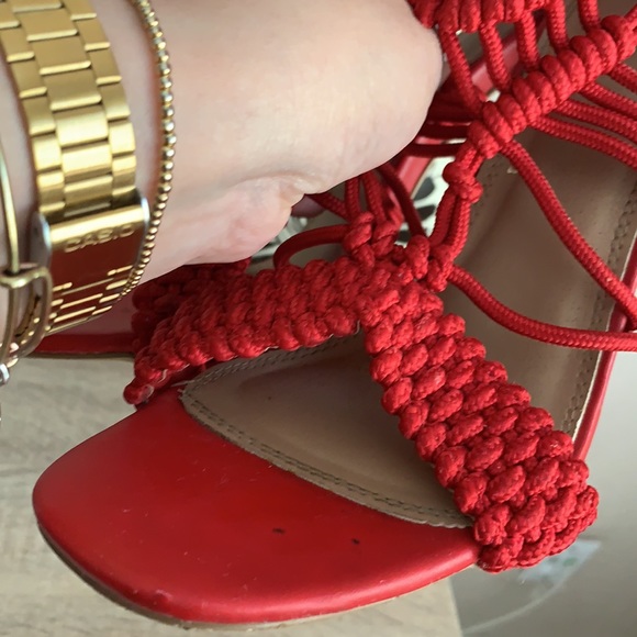 Red strap heels - Picture 8 of 8